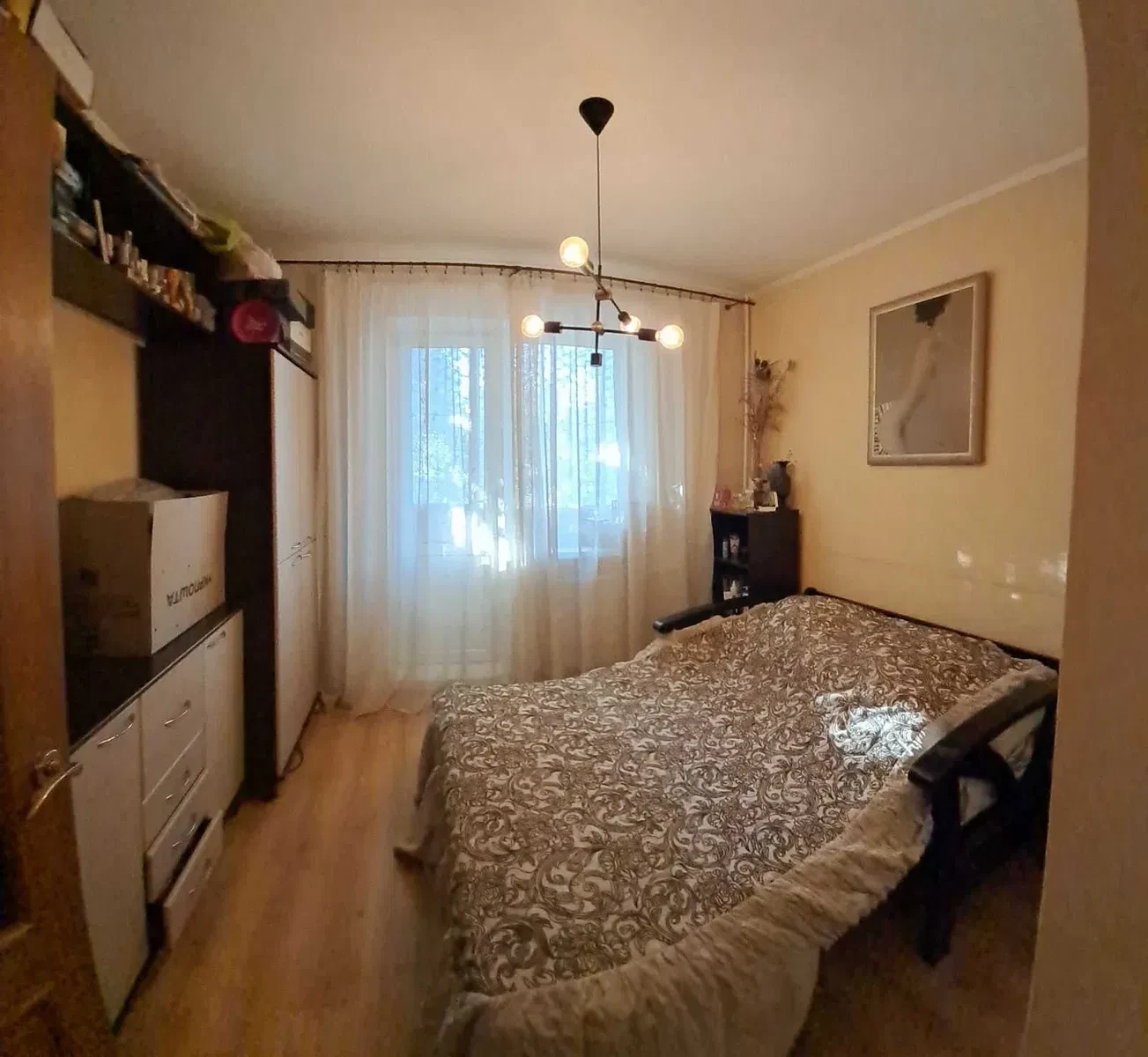 3-кімнатна квартира, Дарницький: два балкони, документи готові