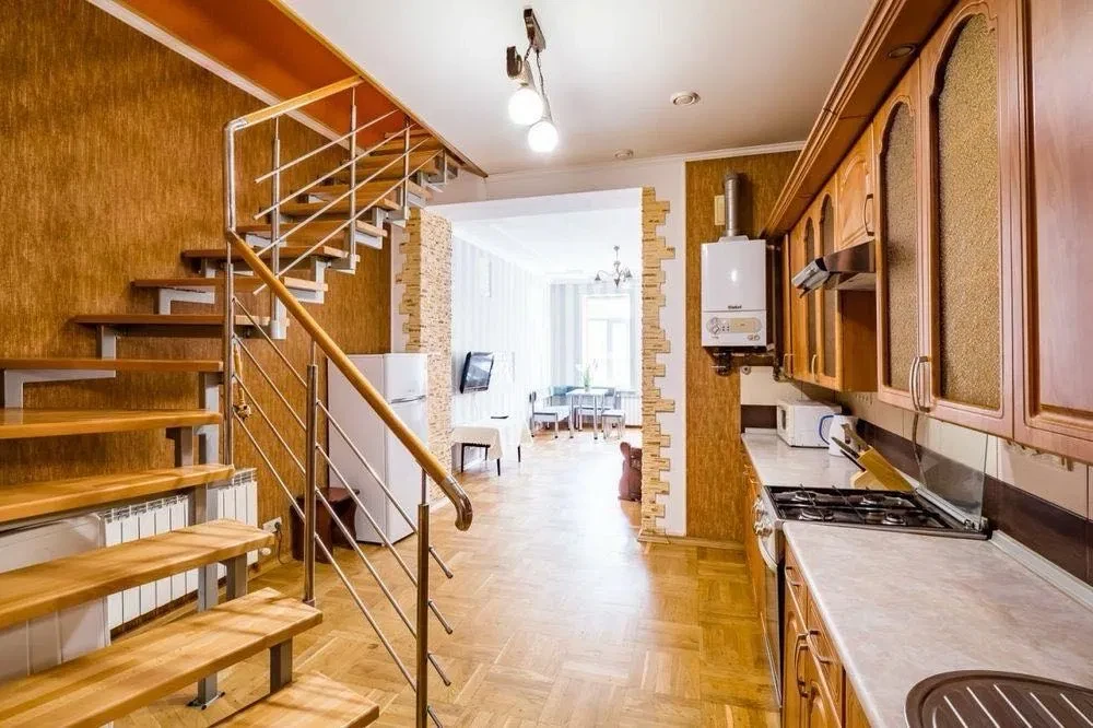 4-кімнатна квартира, Галицький: дворівневе планування, тераса - фото 1
