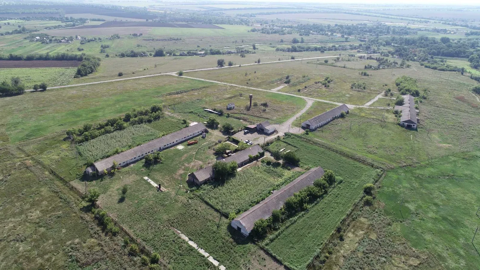Фермерский комплекс, Малософиевка: 5 зданий, 5,6 га территории - фото 1