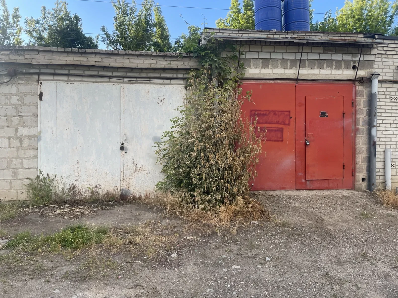 Гараж, Бровари: сухий, дах відремонтований - фото 1