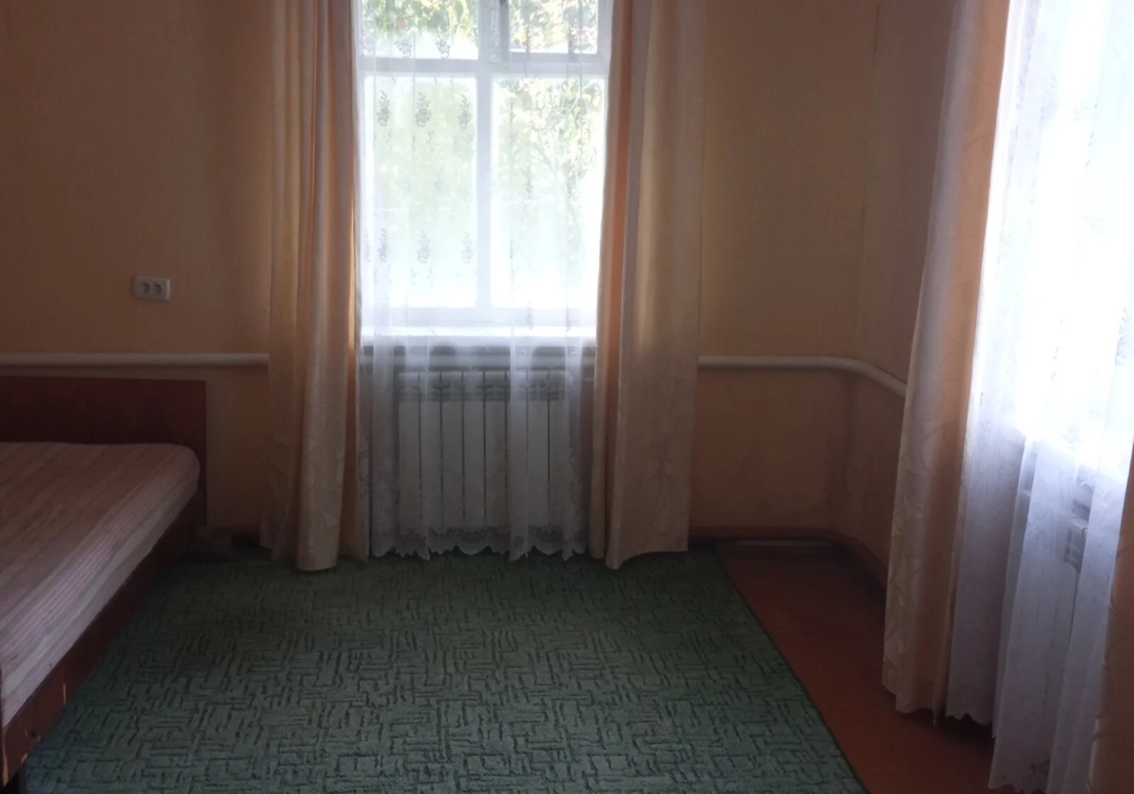 Частина будинку, Гореничі: криниця, гараж у дворі - фото 3