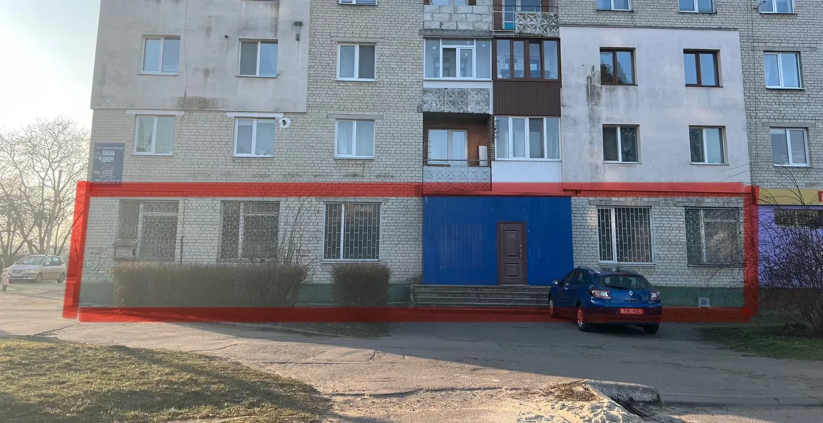 Приміщення, Здолбунів: центр міста, біля зупинки - фото 2
