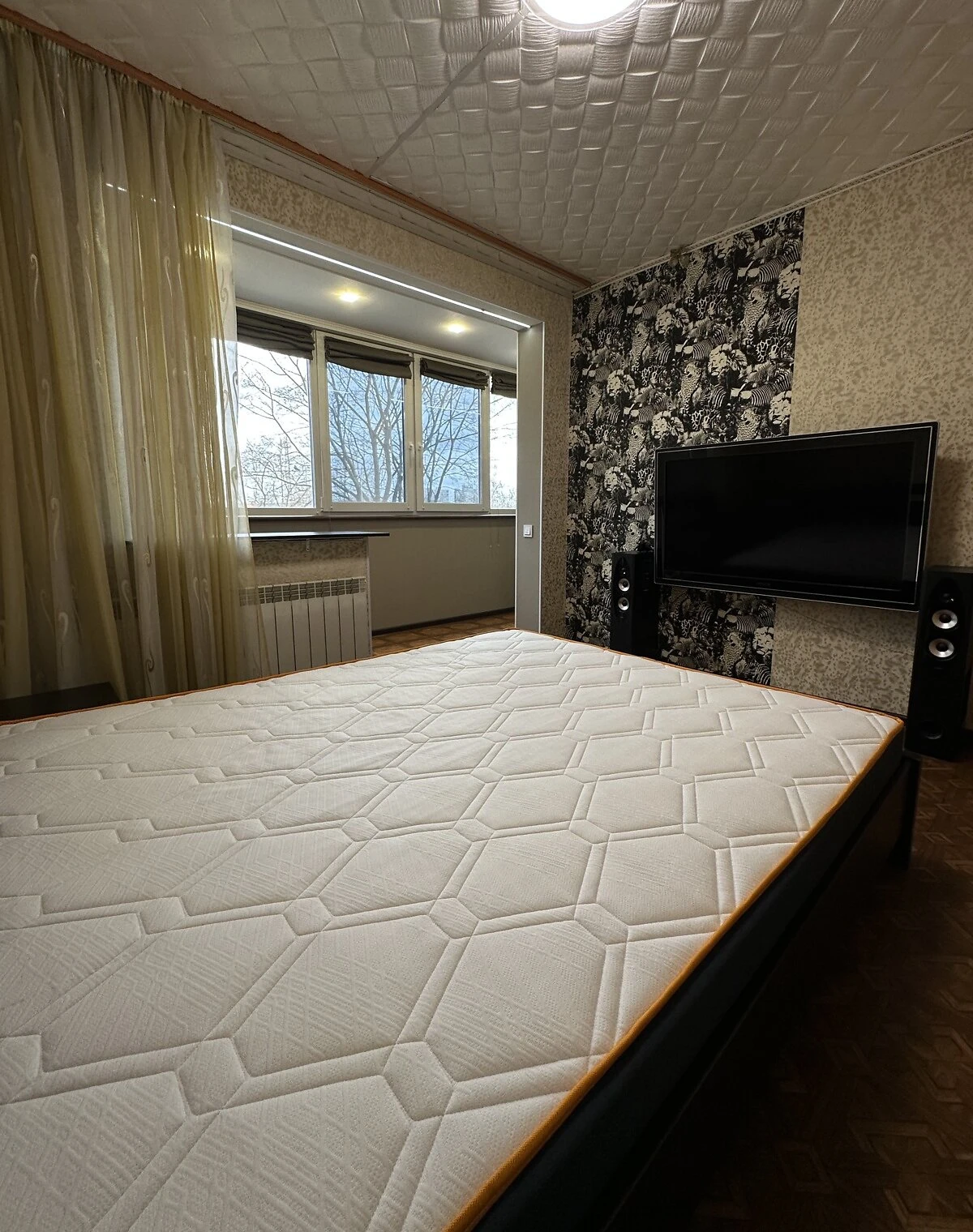 1-кімнатна квартира, Східний: кухня-студія, торг - фото 1