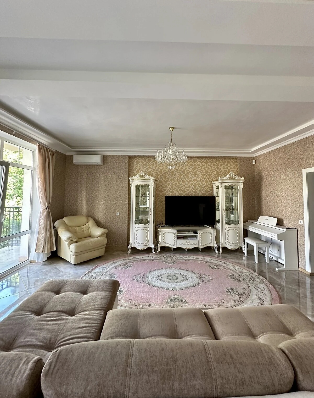 4-кімнатна квартира, Поділ: кухня-студія, дизайнерський ремонт, фото 3