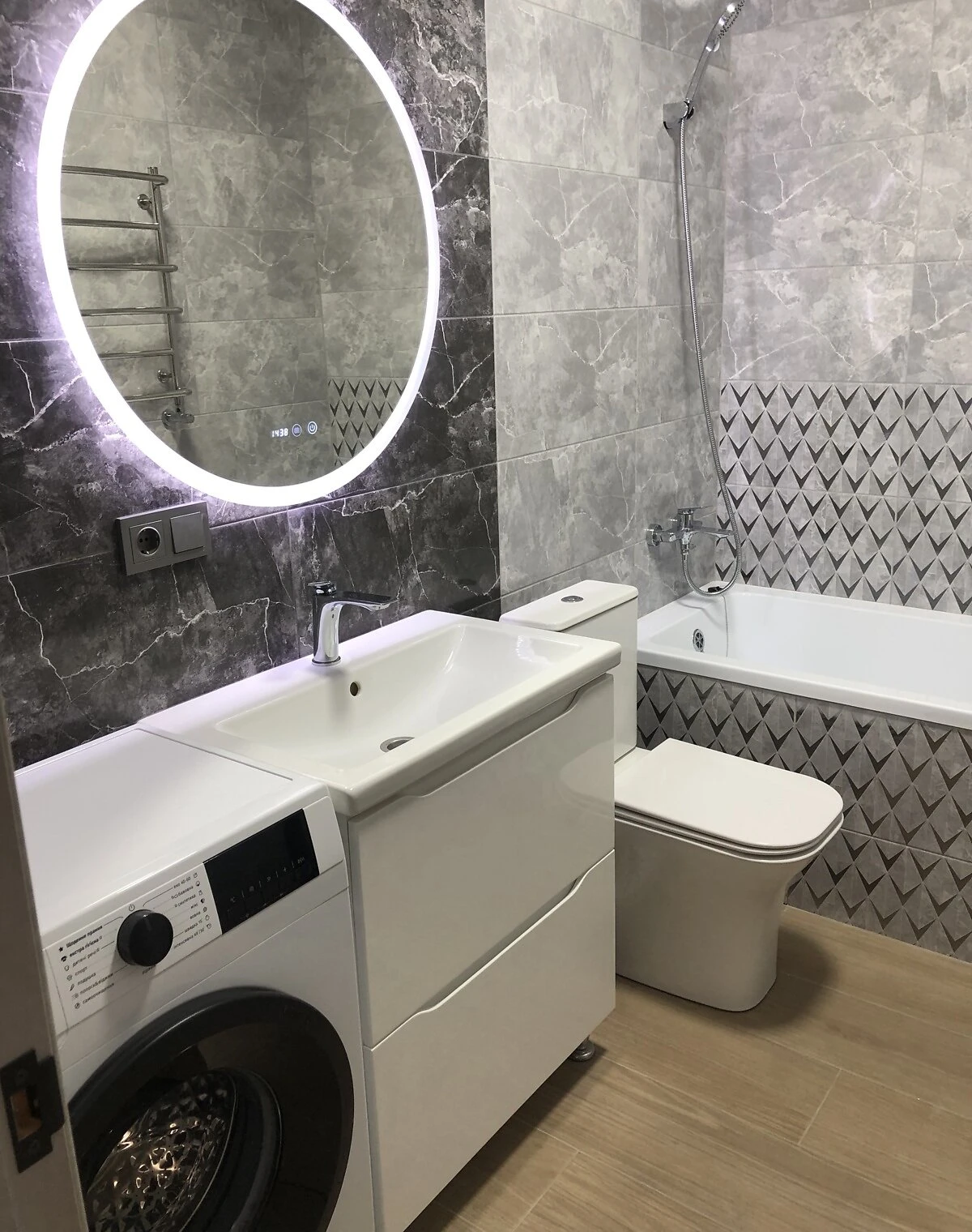 1-кімнатна квартира, Лузанівка: ліфт, вода й опалення без світла - фото 1