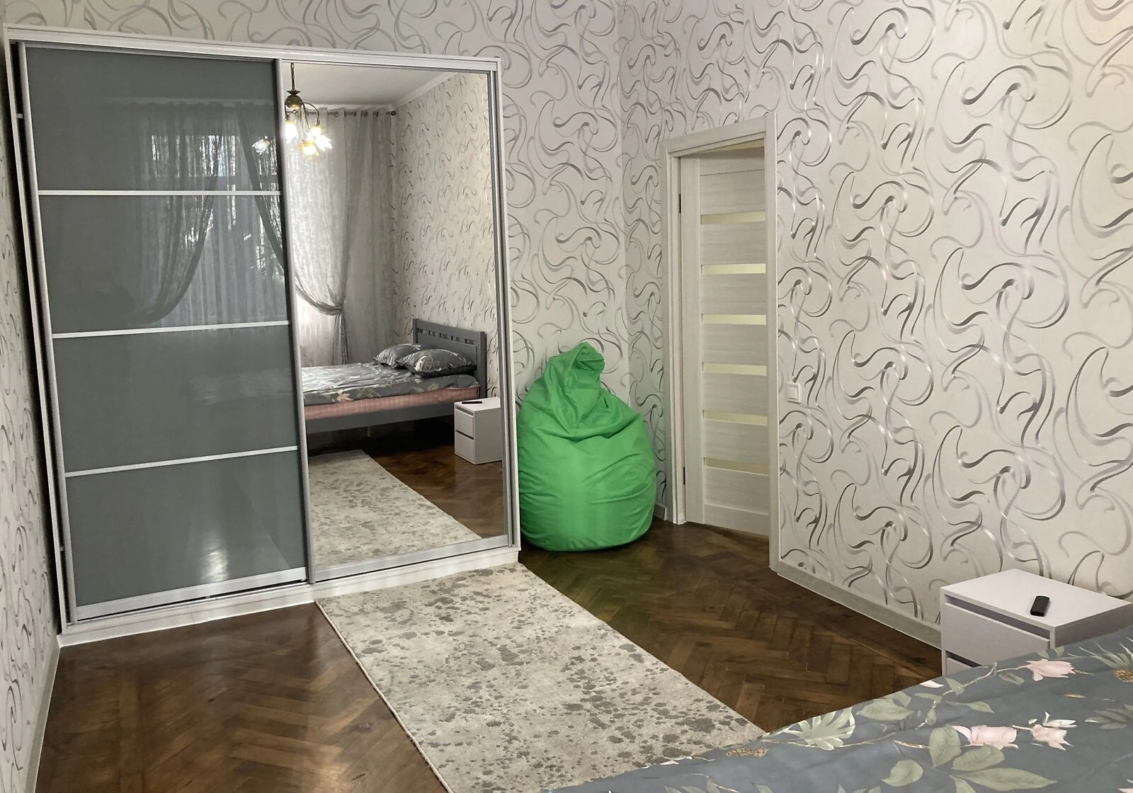 1-комнатная квартира, Приморский: торг, кирпичные стены, фото 2
