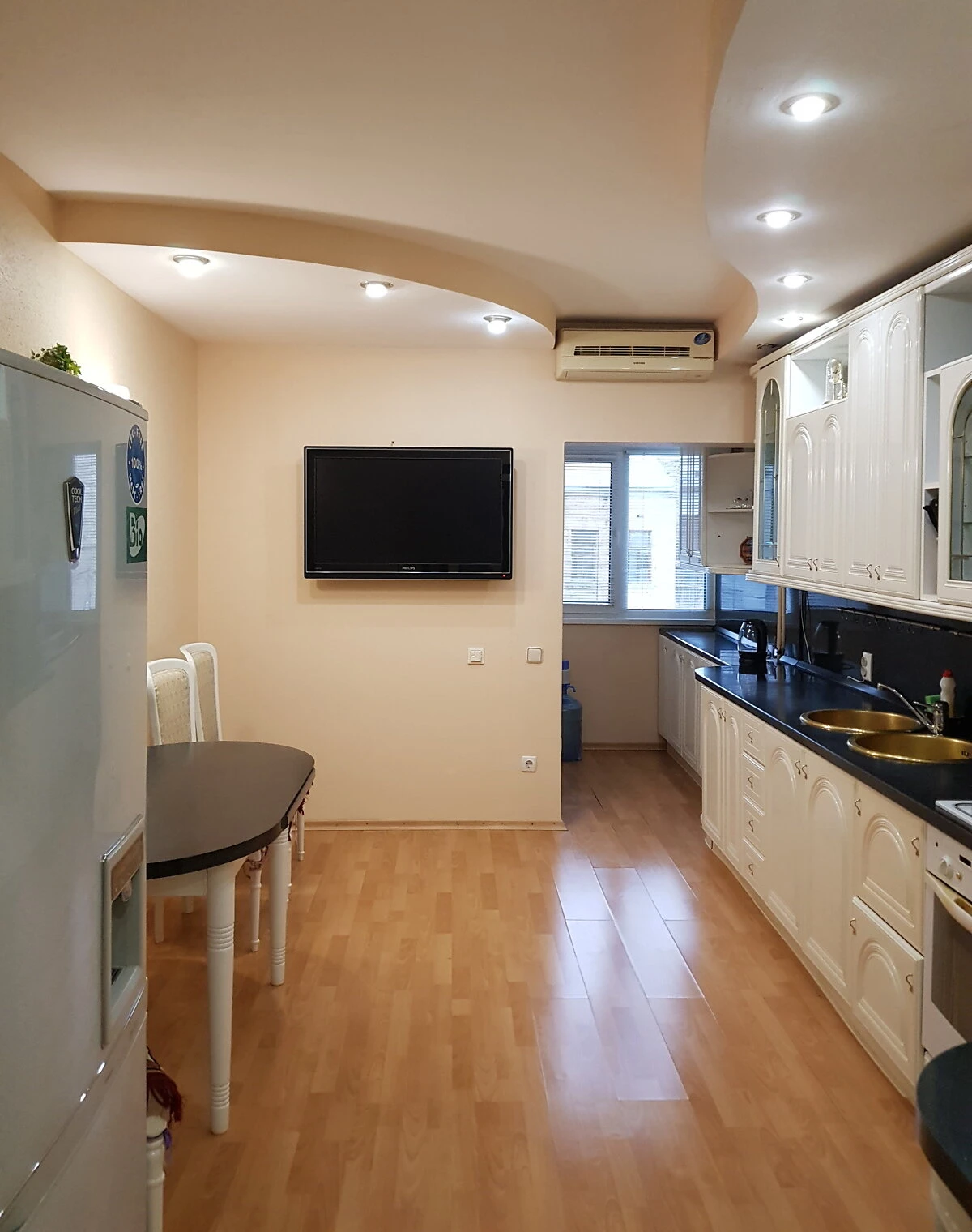 4-кімнатна квартира, Центр: паркомісце, можна з малими дітьми - фото 3