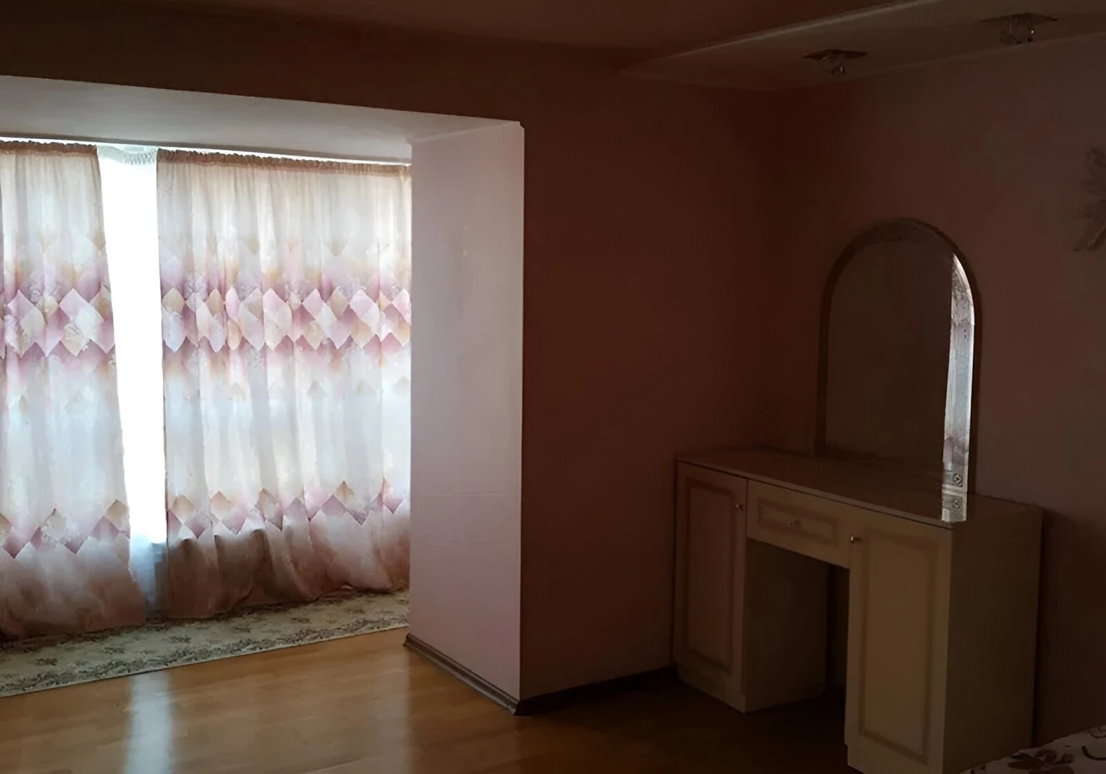 2-комнатная квартира, улица Железнодорожная: многоуровневая, кухня 35 м², фото 4