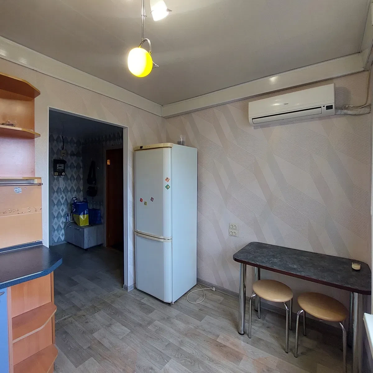1-кімнатна квартира, Хортицький: засклений балкон, кондиціонер, фото 2