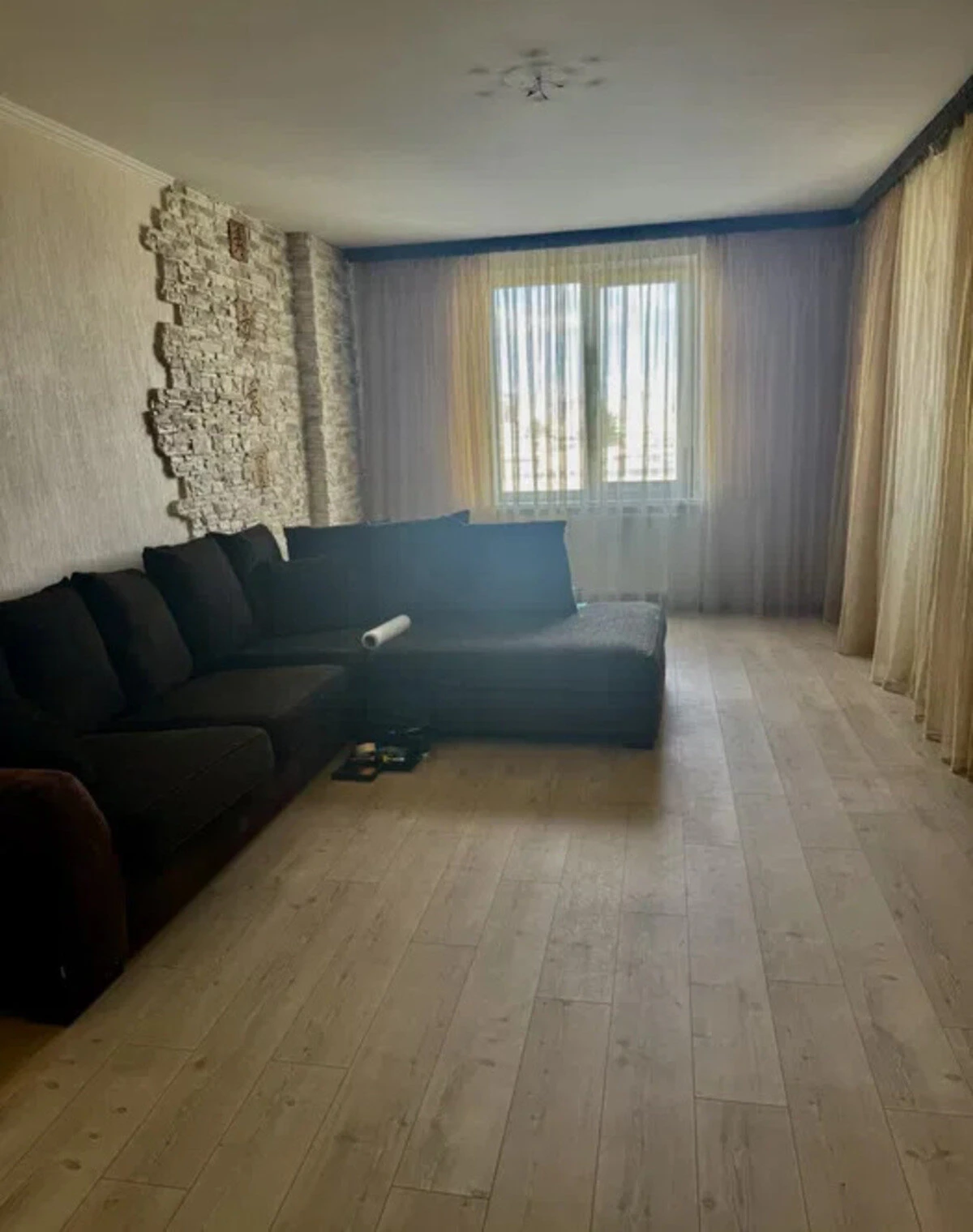 3-кімнатна квартира, Борщагівка: кухня 18.4 м², внутрішній двір, фото 5