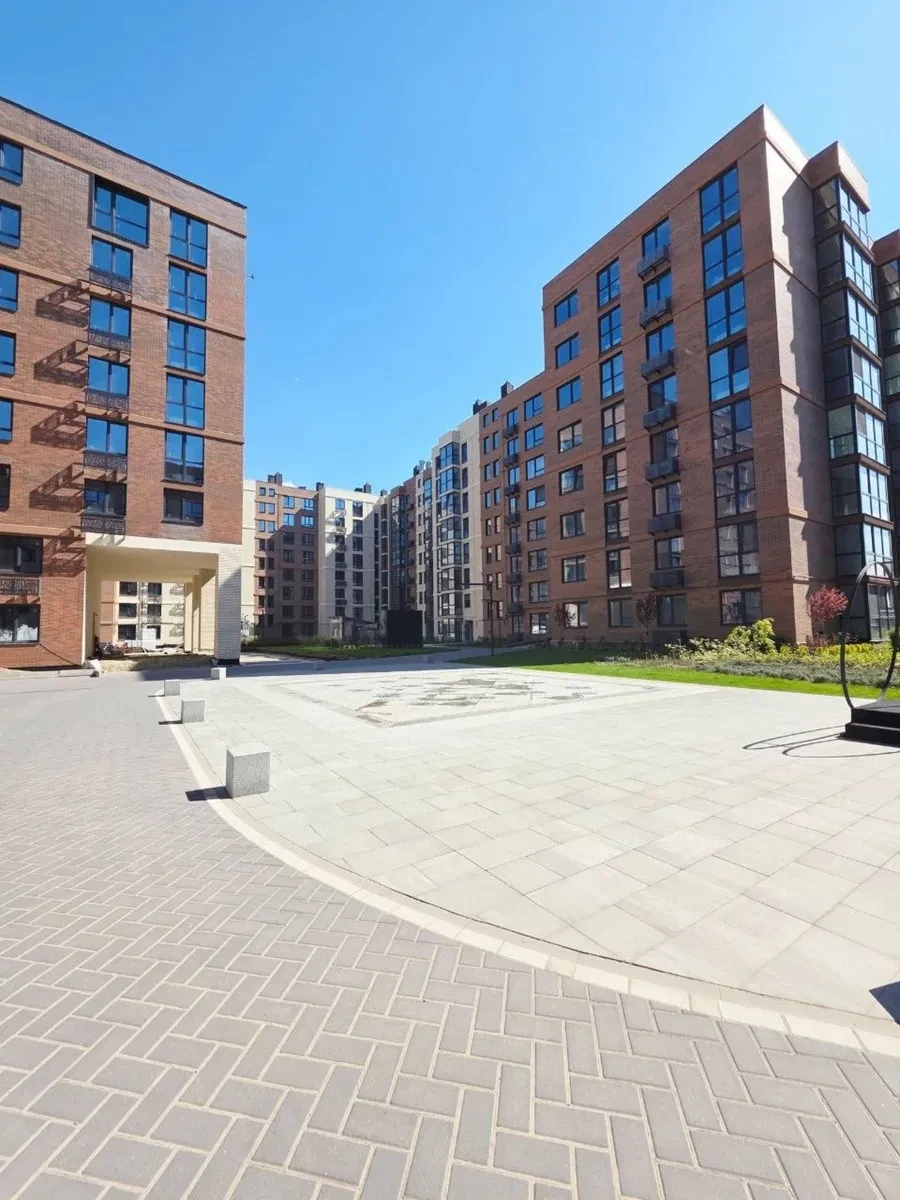 2-кімнатна квартира у ЖК Компас: переуступка, вікна на фонтан - фото 1
