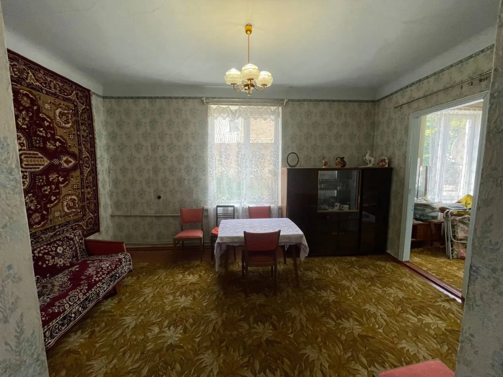 3-комнатная квартира, Покровский: сталинка, солнечная сторона, торг