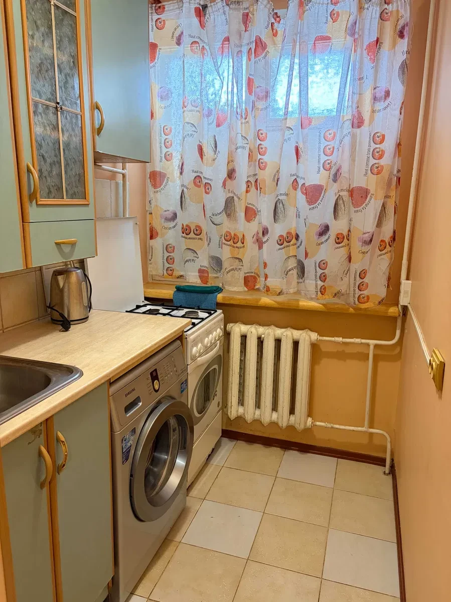 1-кімнатна квартира, Подільський: вода без світла, Куренівка