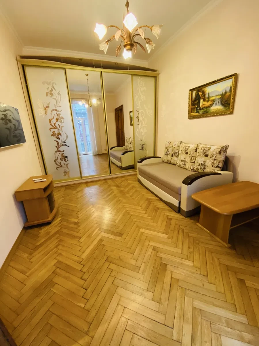 2-комнатная квартира, Галицкий: балкон 8,5 м, подвал-укрытие, фото 4