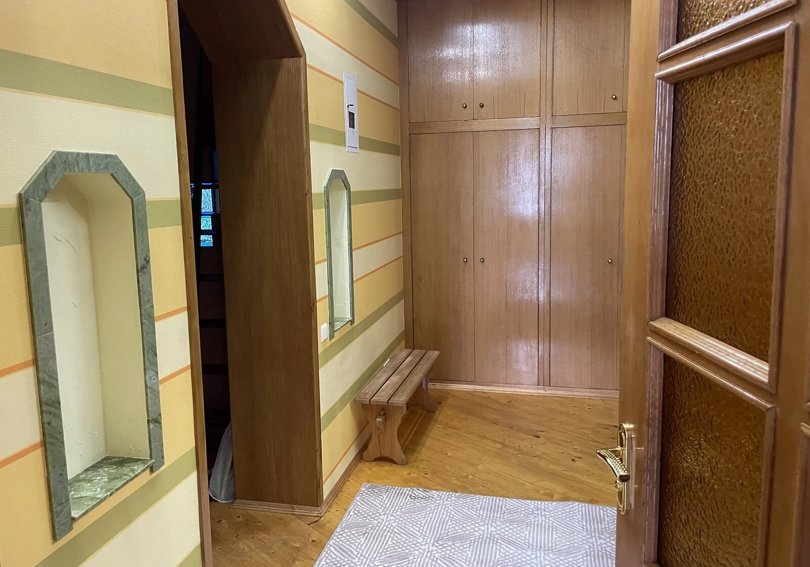 3-комнатная квартира, Вышгородский массив: евроремонт, отопление без света - фото 2