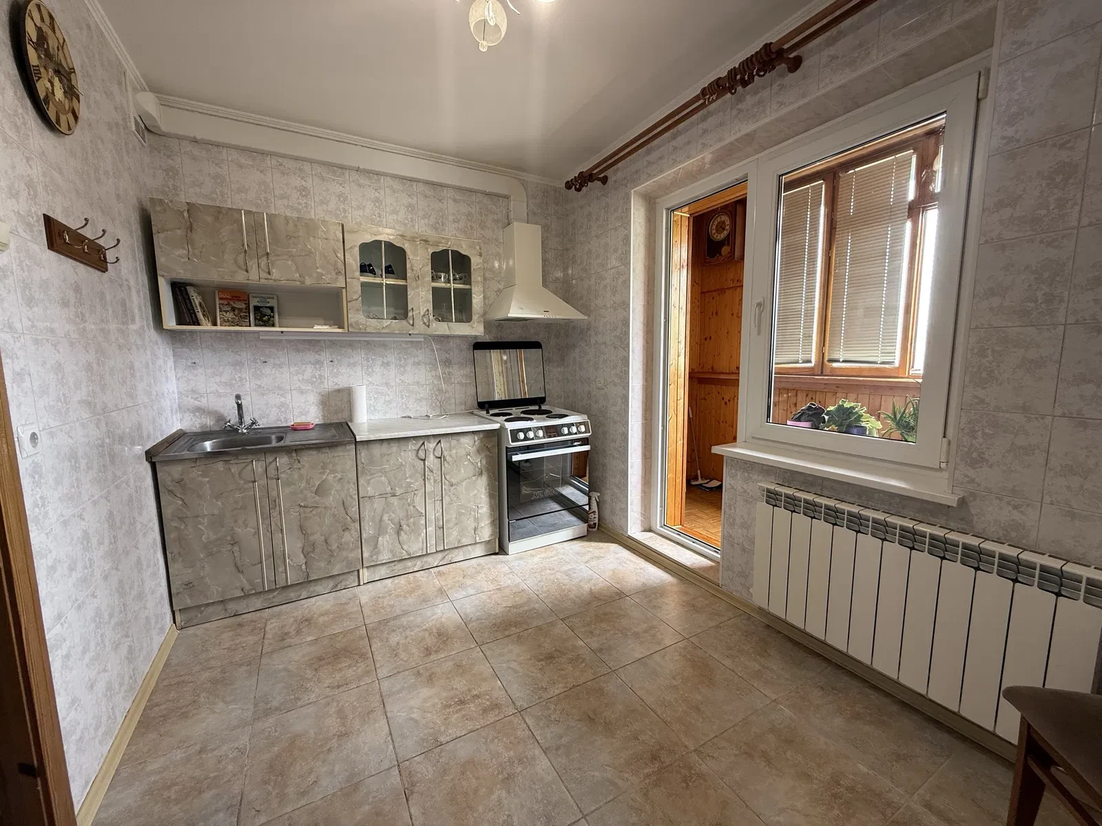 3-кімнатна квартира, Деснянський: три утеплені балкони, бойлер - фото 2