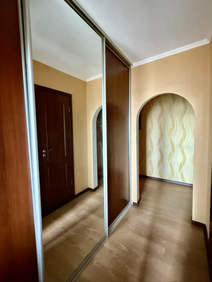 3-комнатная квартира, Згуровка: можно заезжать, застеклённый балкон, фото 1