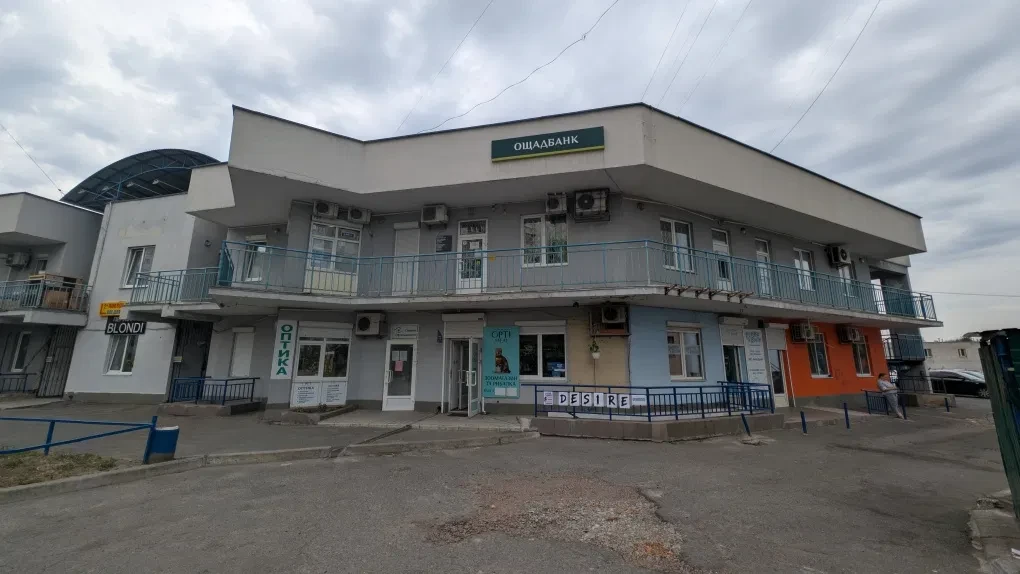 Приміщення, Деснянський: фасадне, 3 кондиціонери, окремий вхід