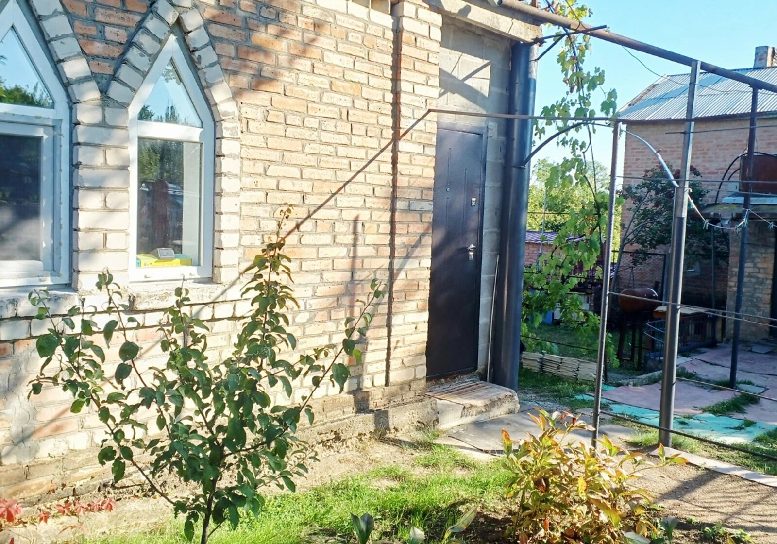 Дача, Кропивницкий: гараж с подвалом, терраса, баня - фото 1