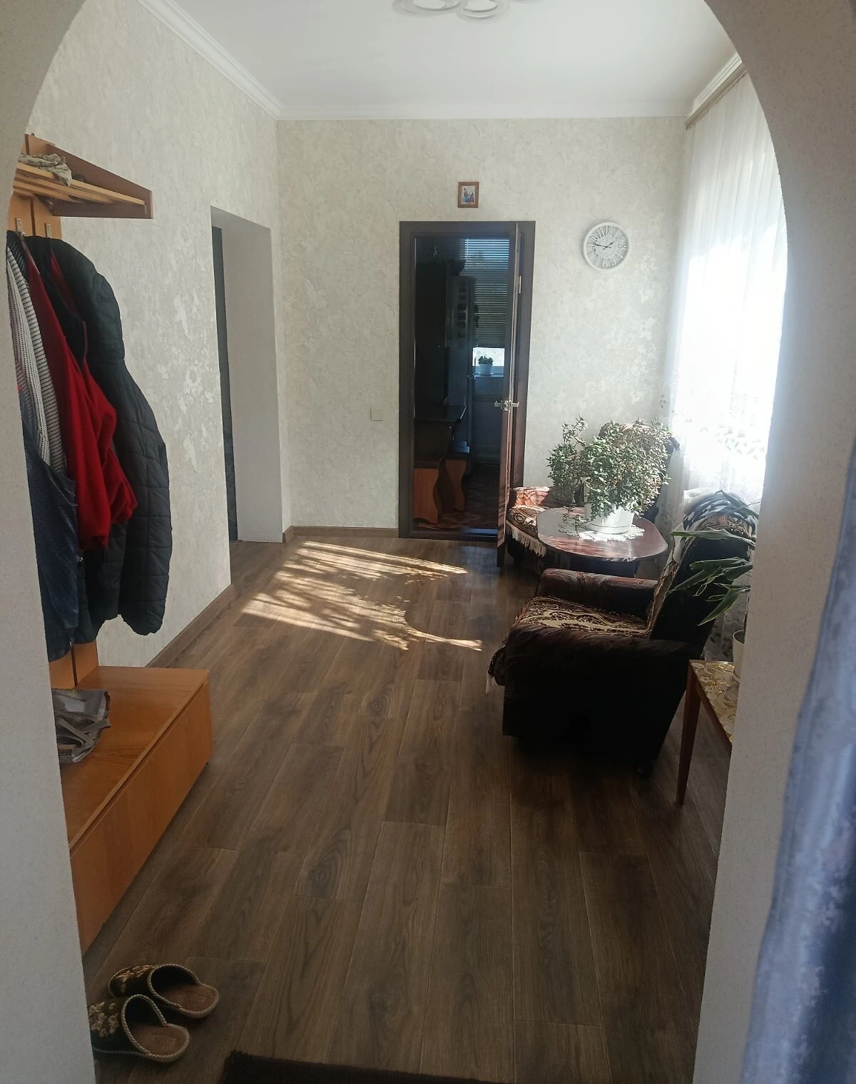 Будинок, Рокитне: криниця і свердловина, гараж у дворі, фото 5