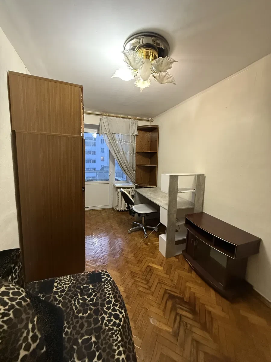 3-кімнатна квартира, Печерський: Палац Україна, 2 балкони - фото 4