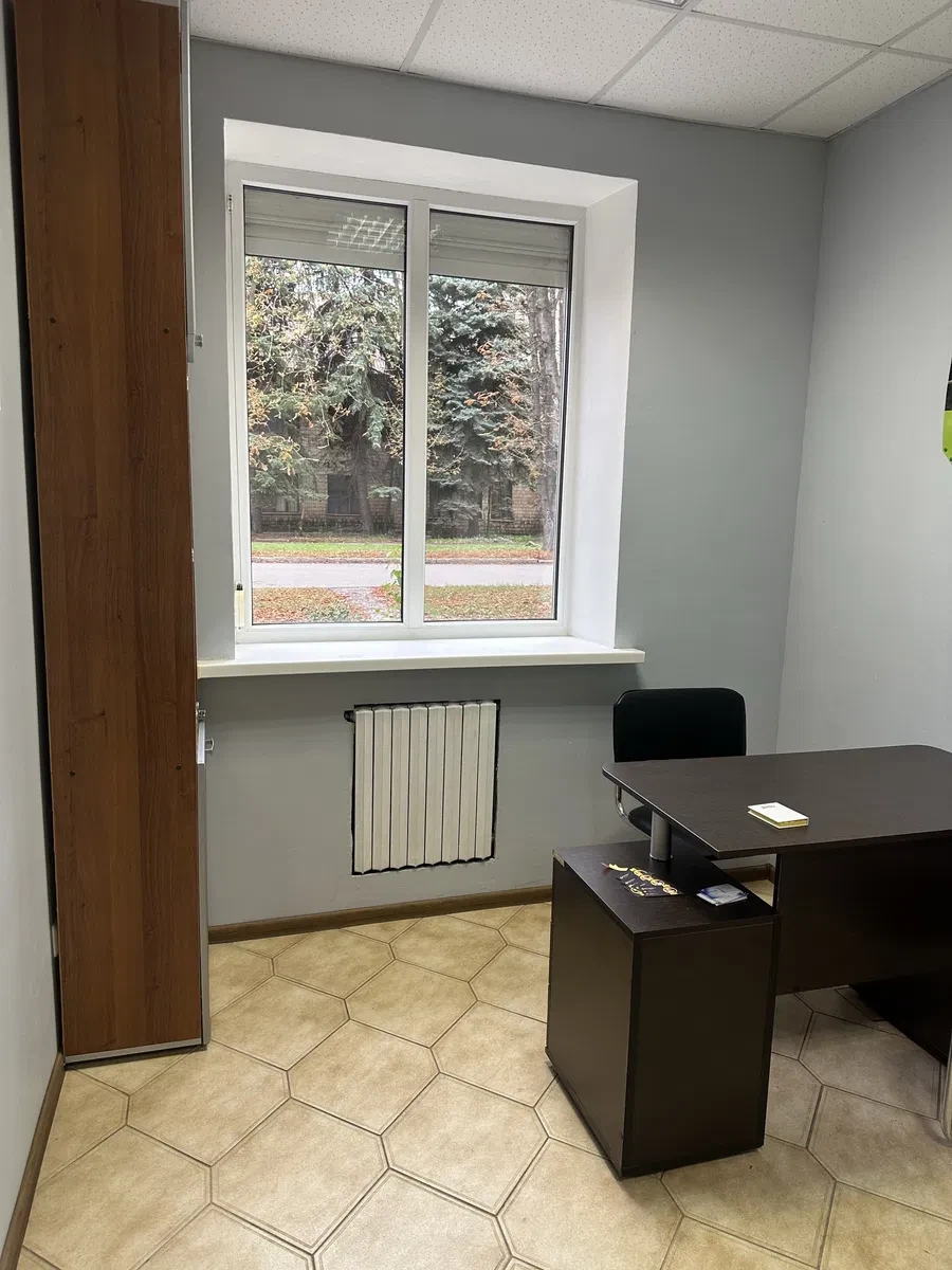 Приміщення, Металургійний: червона лінія, 2 окремі кабінети, фото 5