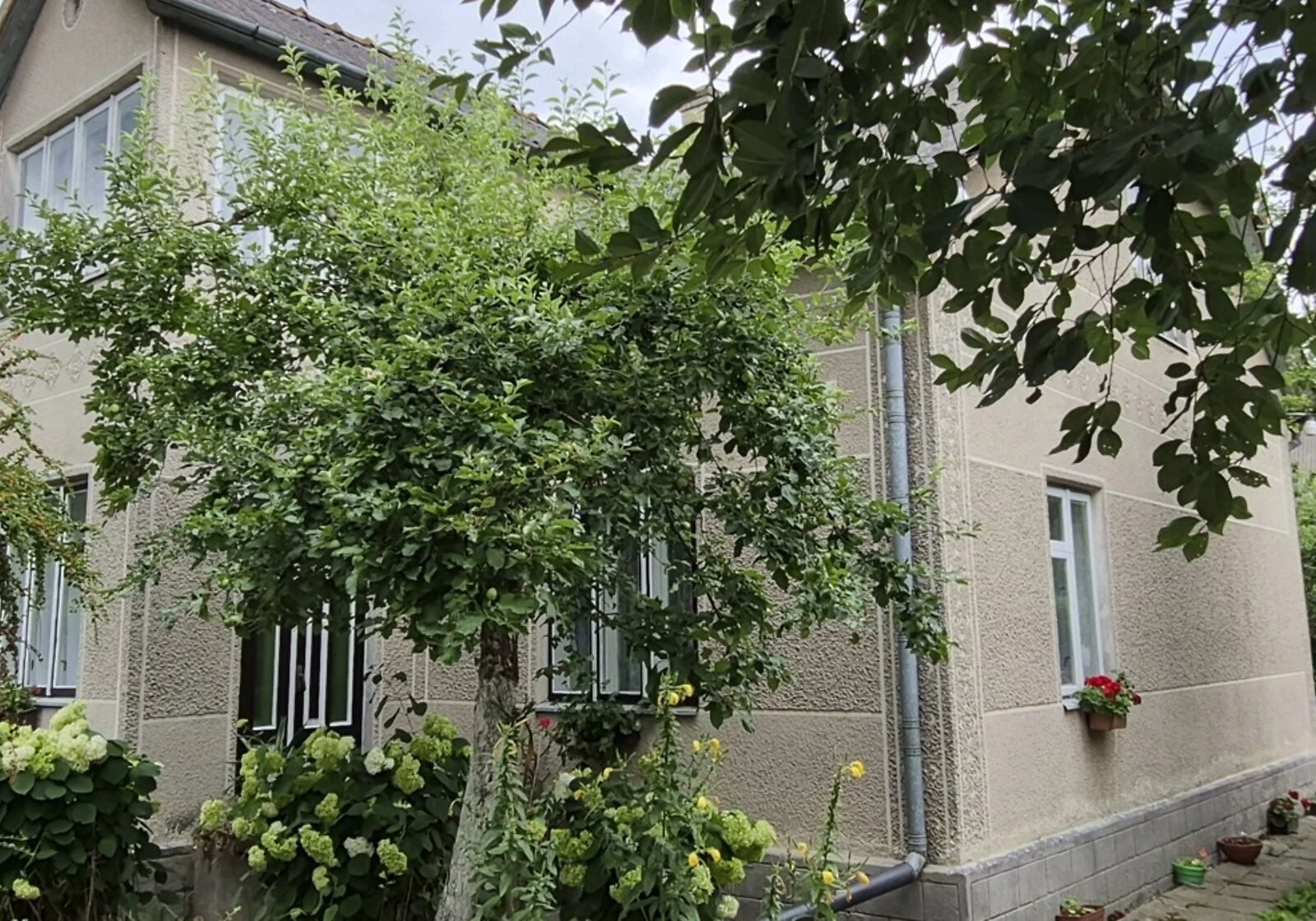 Дом, Каличёвка: 12 соток, 2 этажа, кирпичные стены