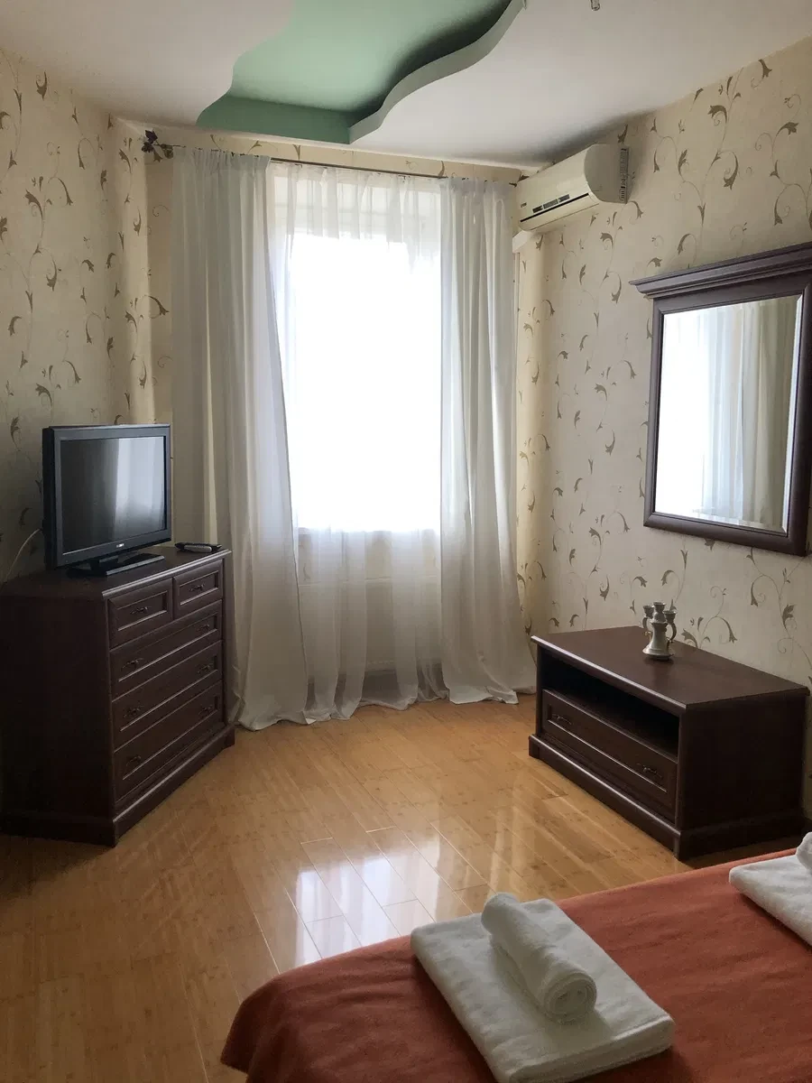 1-кімнатна квартира у ЖК Фиеста: парковка у дворі, газове опалення - фото 3