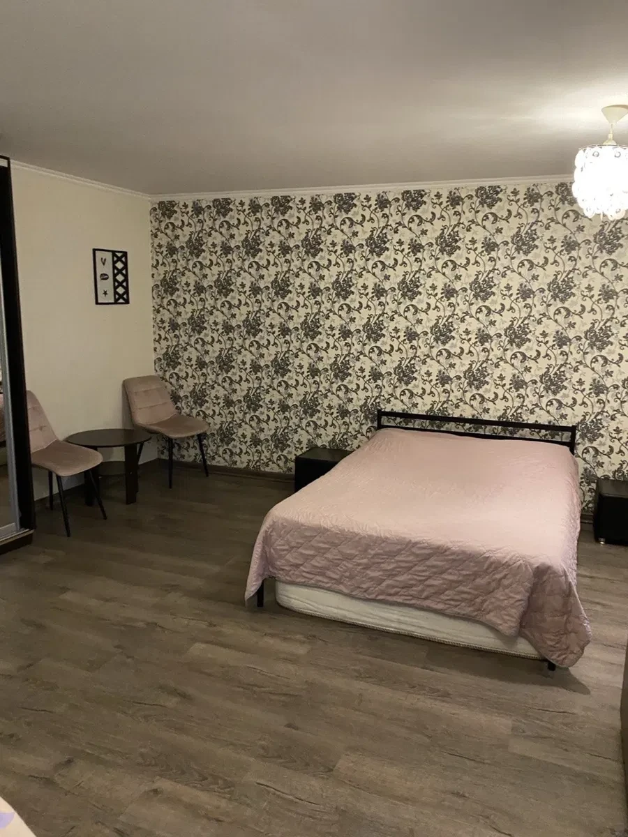 1-комнатная квартира, Деснянский: торг, мебель и техника - фото 1