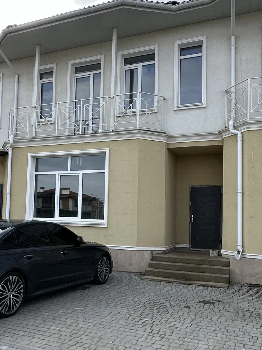 Таунхаус у ЖК Дайберг: двір, тераса, паркомісце на 2 автомобілі - фото 1
