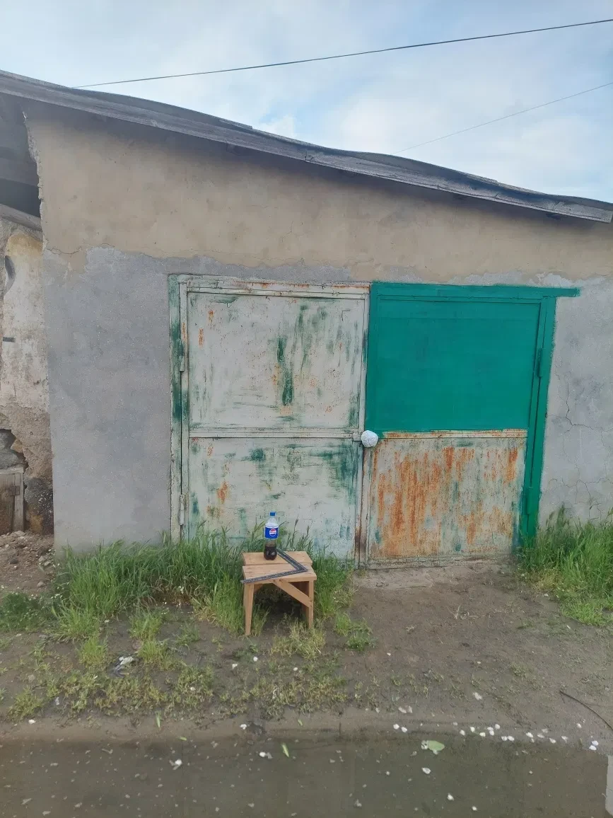 Гараж, Белгород-Днестровский: комнатка и сарайчик, яма - фото 2