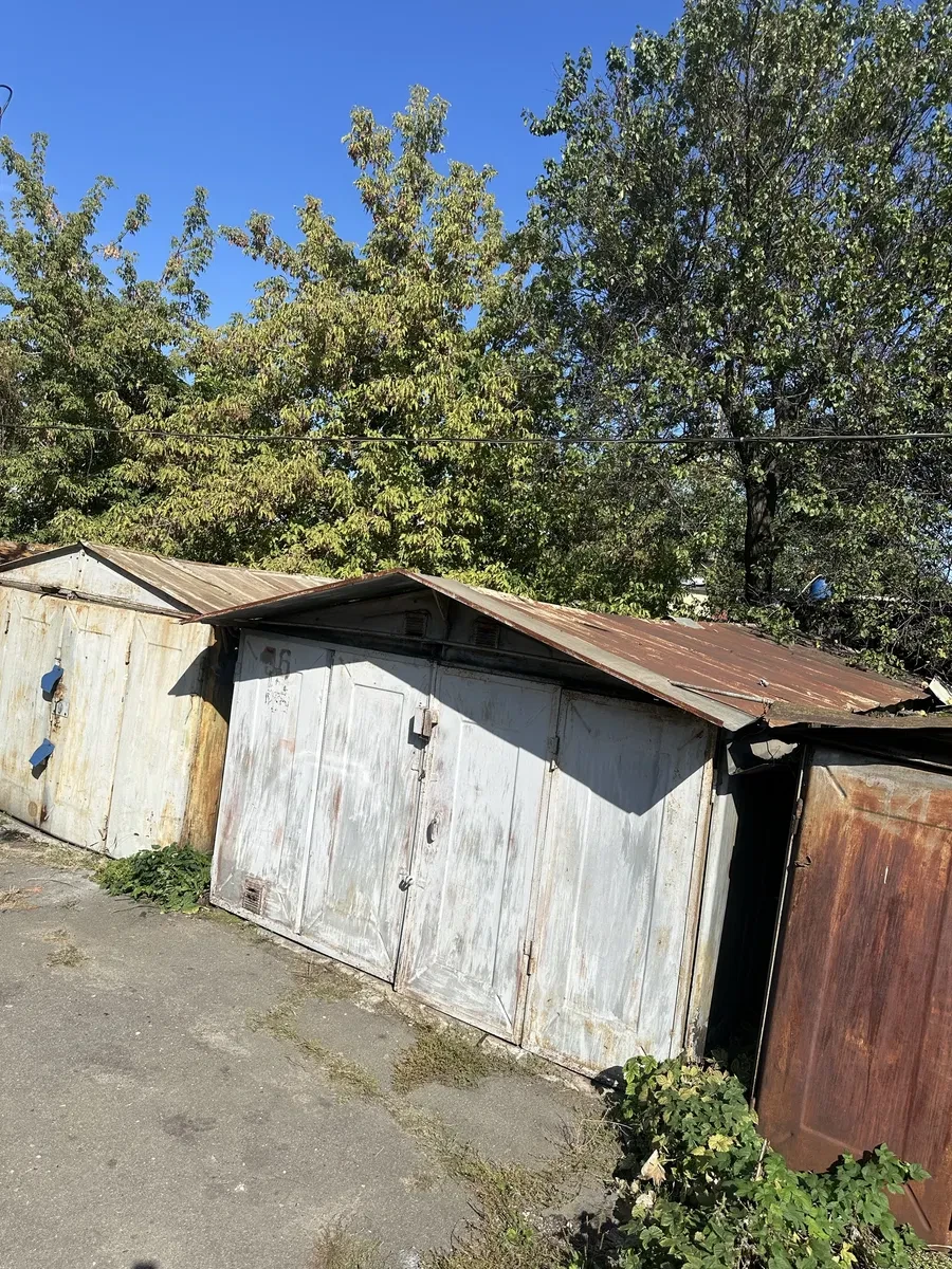 Гараж, Подільський: оглядова яма з підвалом, біля в’їзду - фото 2