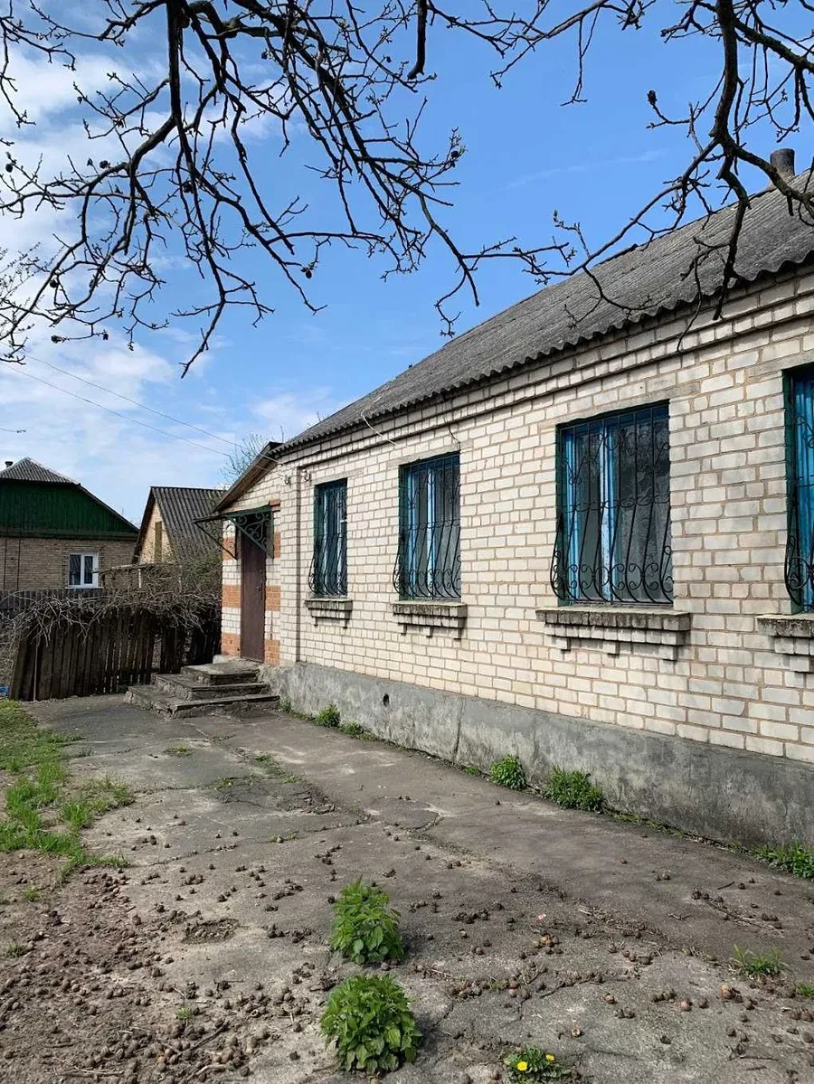 Будинок, Радомишль: цегляний, 6 соток, газ і свердловина - фото 2