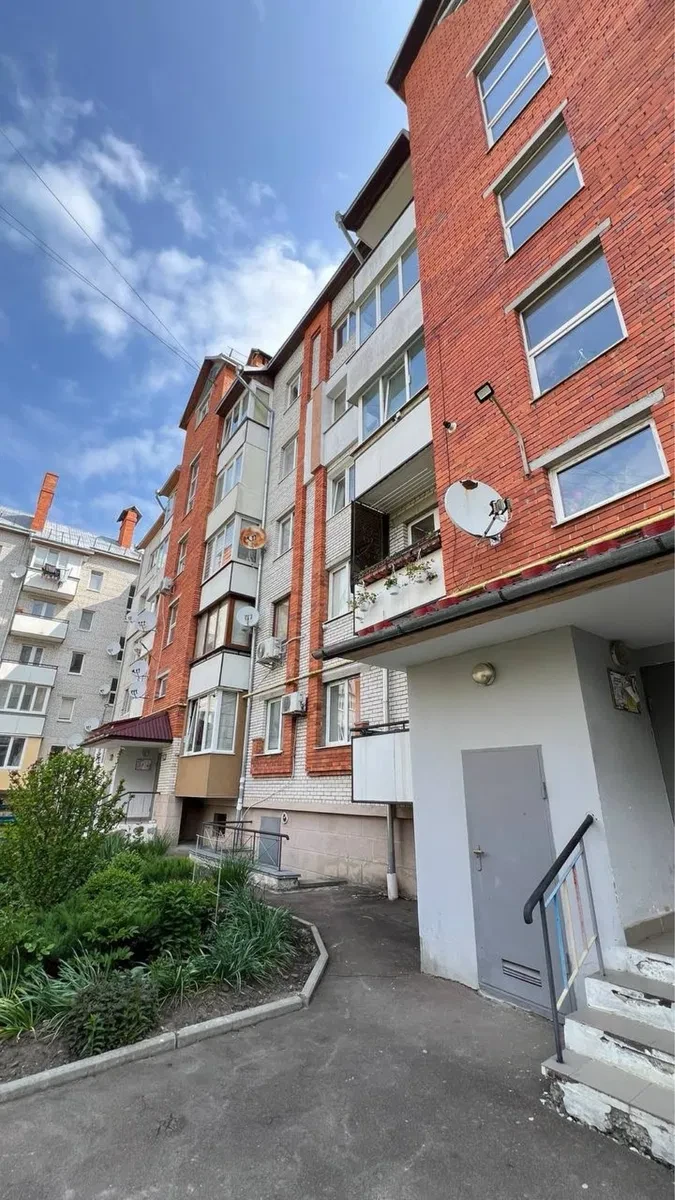 3-комнатная квартира, Дрогобыч: отдельные комнаты, черновые работы