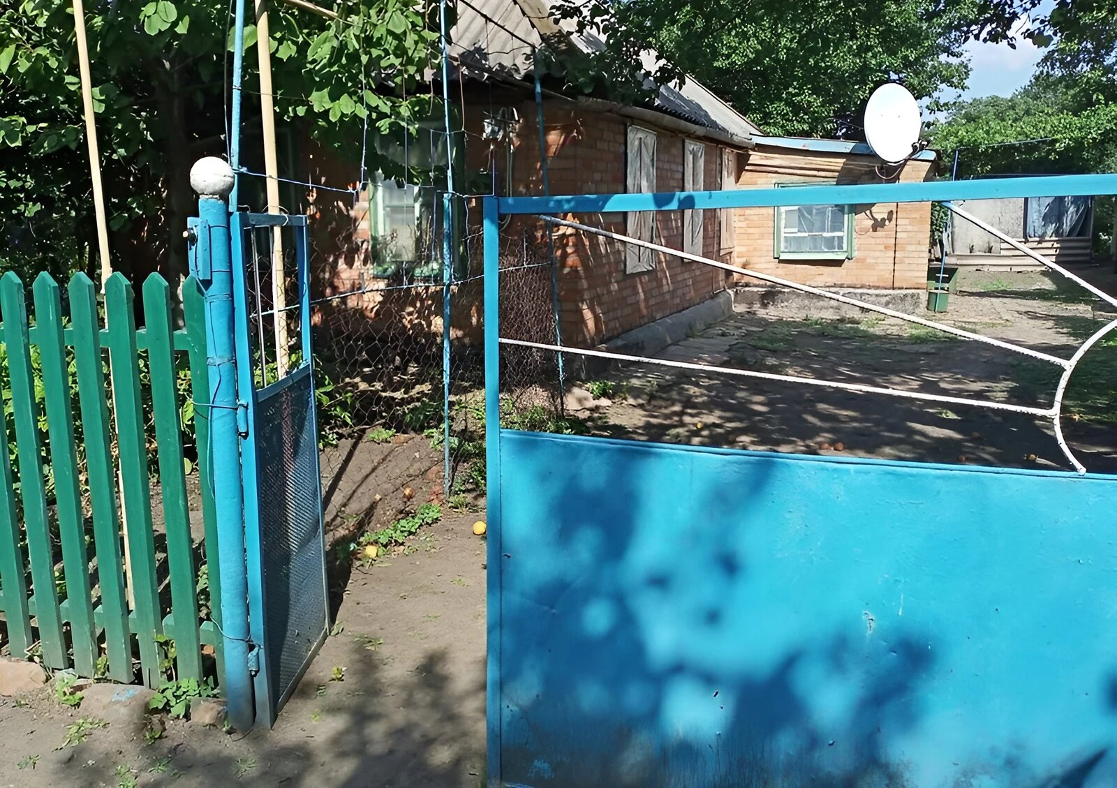 Будинок, Долинська: 6 соток, газове й пічне опалення, цегляні стіни