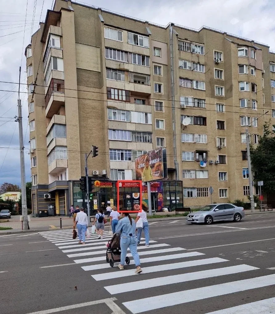 Фасадное помещение в центре: первая линия, 30 кВт
