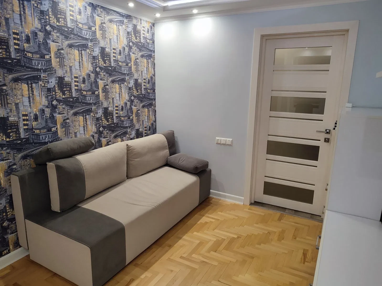 3-кімнатна квартира, Долина: два облаштовані підвали, євроремонт, фото 3