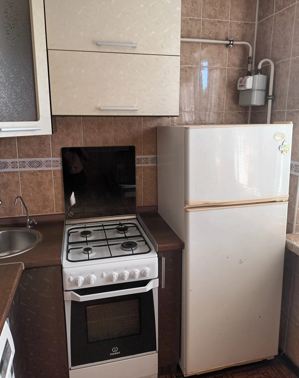2-кімнатна квартира, ЮТЗ: вода й опалення без світла, балкон - фото 2