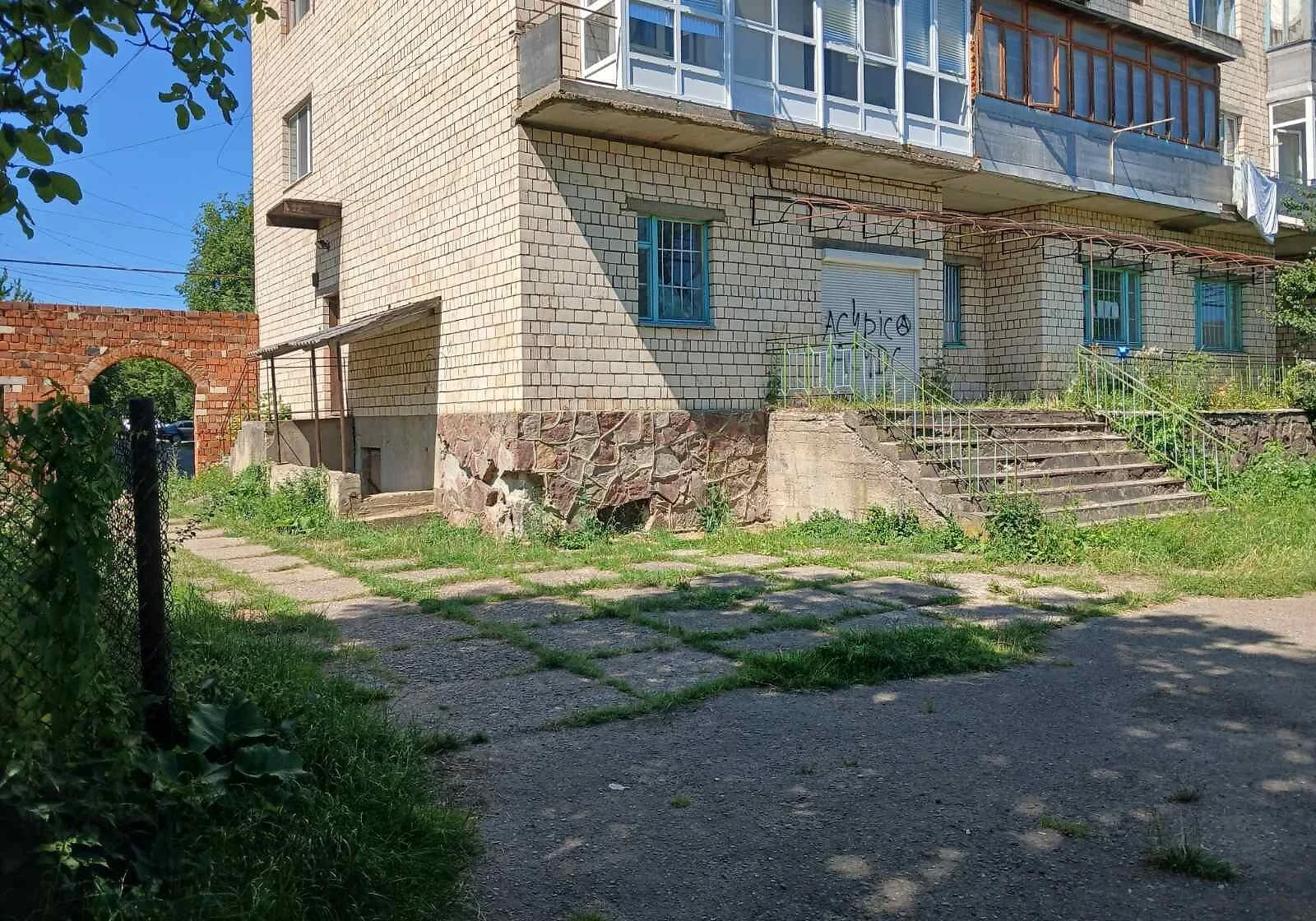 Комерційне приміщення, Берегомет (Вижниця): у житловому будинку - фото 1
