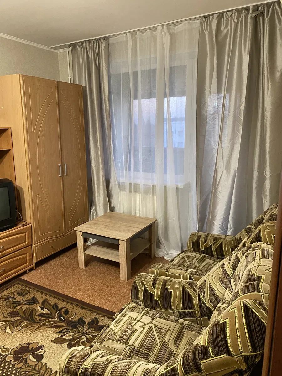 2-кімнатна квартира в центрі: меблі та техніка - фото 3