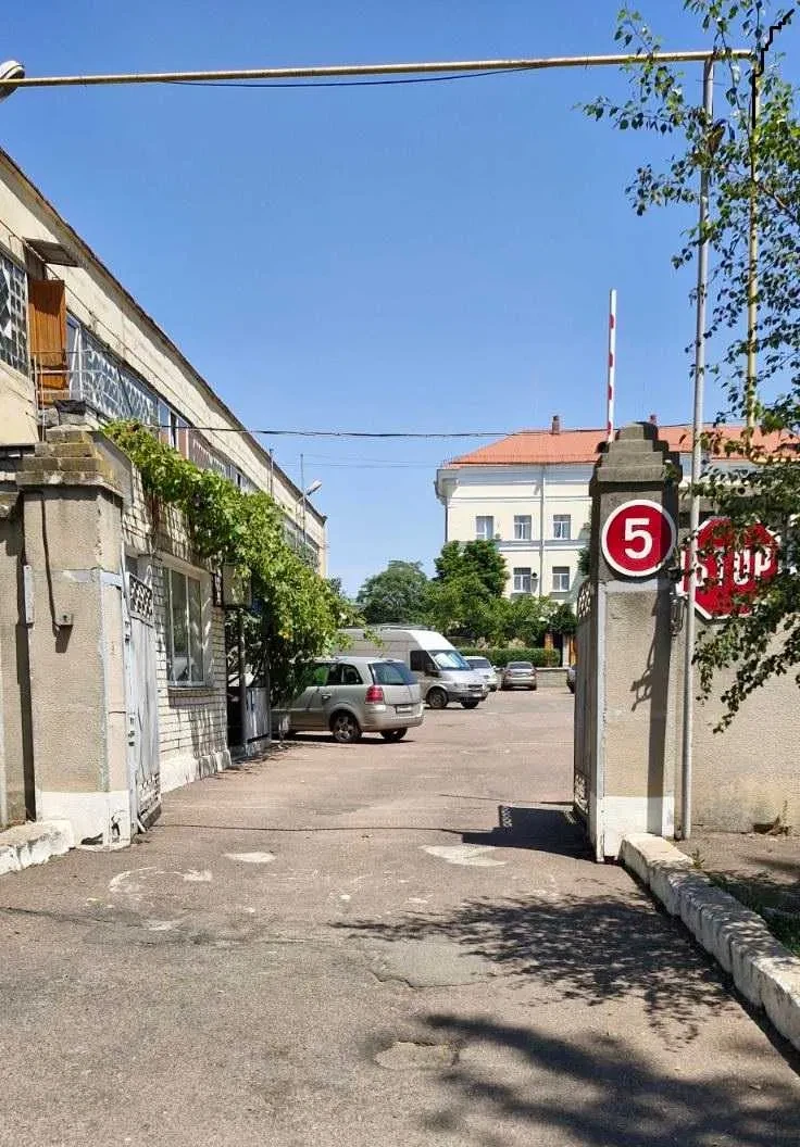 Паркоместо, Заводской: навес, круглосуточная охрана и видеонаблюдение, фото 5
