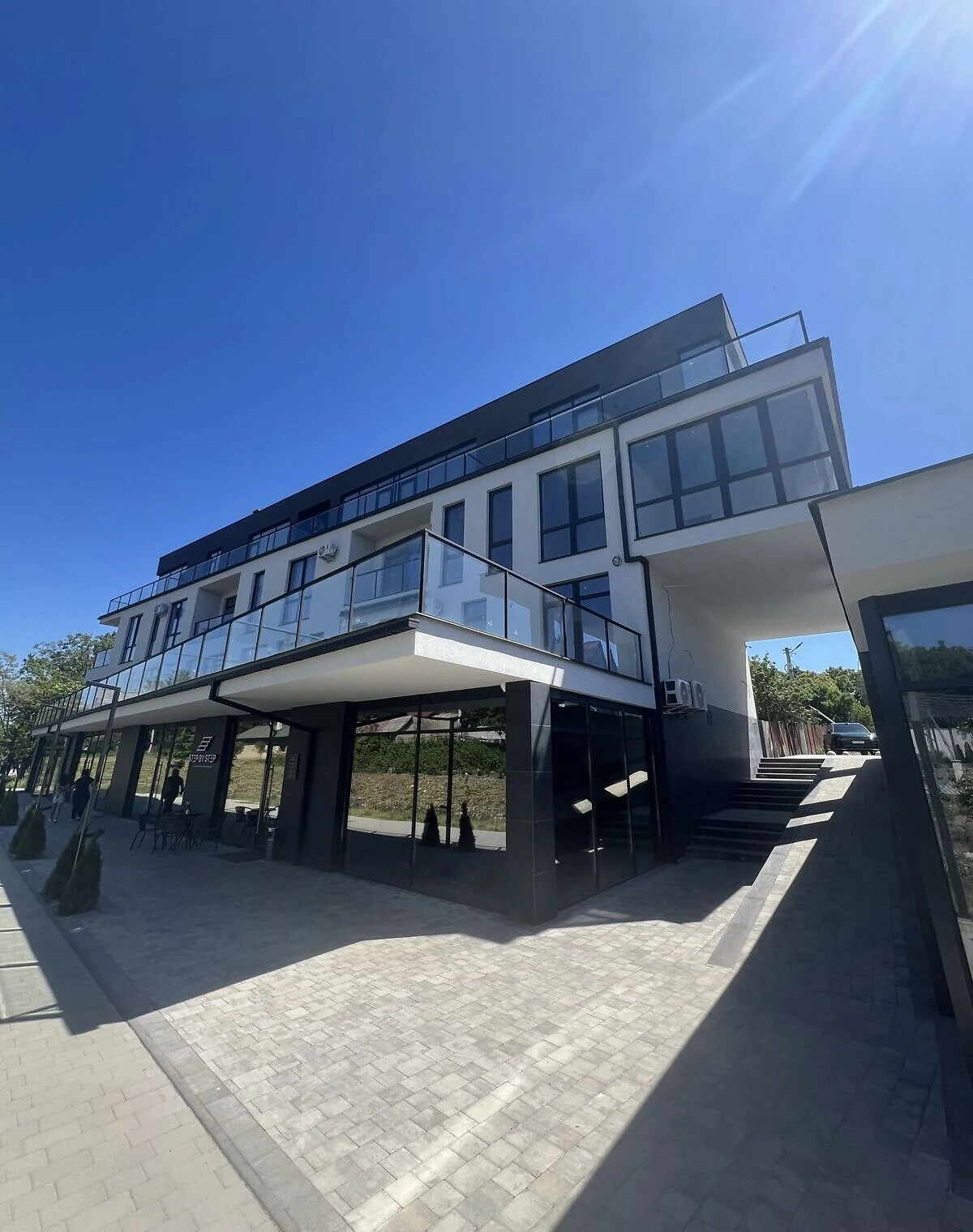 2-кімнатна квартира, Берегово: тераса, закріплене паркомісце - фото 1