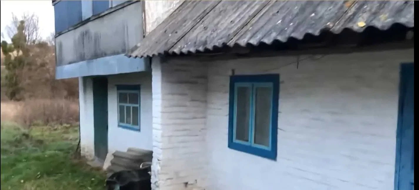 Дом, Ржищев: газовое отопление, гараж, ручей у участка - фото 3