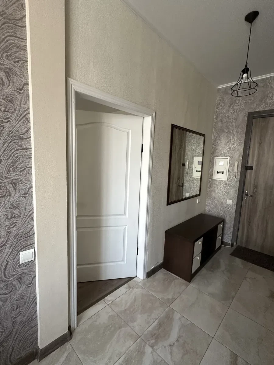 1-кімнатна квартира, Печерський: косметичний ремонт, газ, 3 хв до метро - фото 4