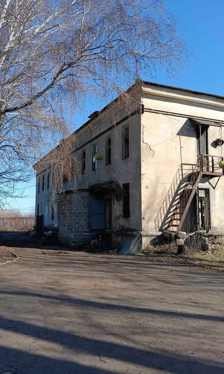 База, Іванівка: окрема будівля, наскрізний проїзд, фото 1