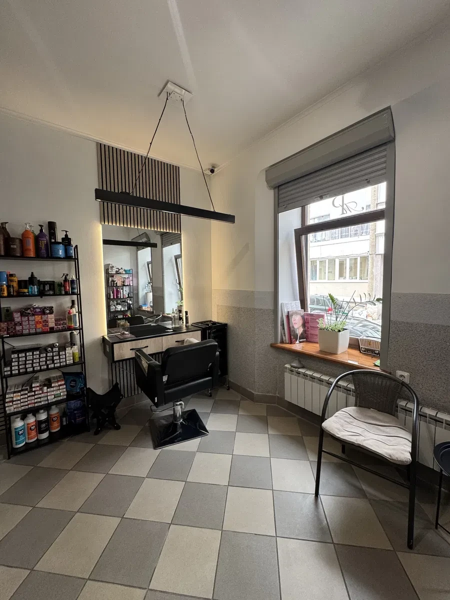 Робоче місце перукаря, Галицький: EcoFlow, Dragon Park - фото 2