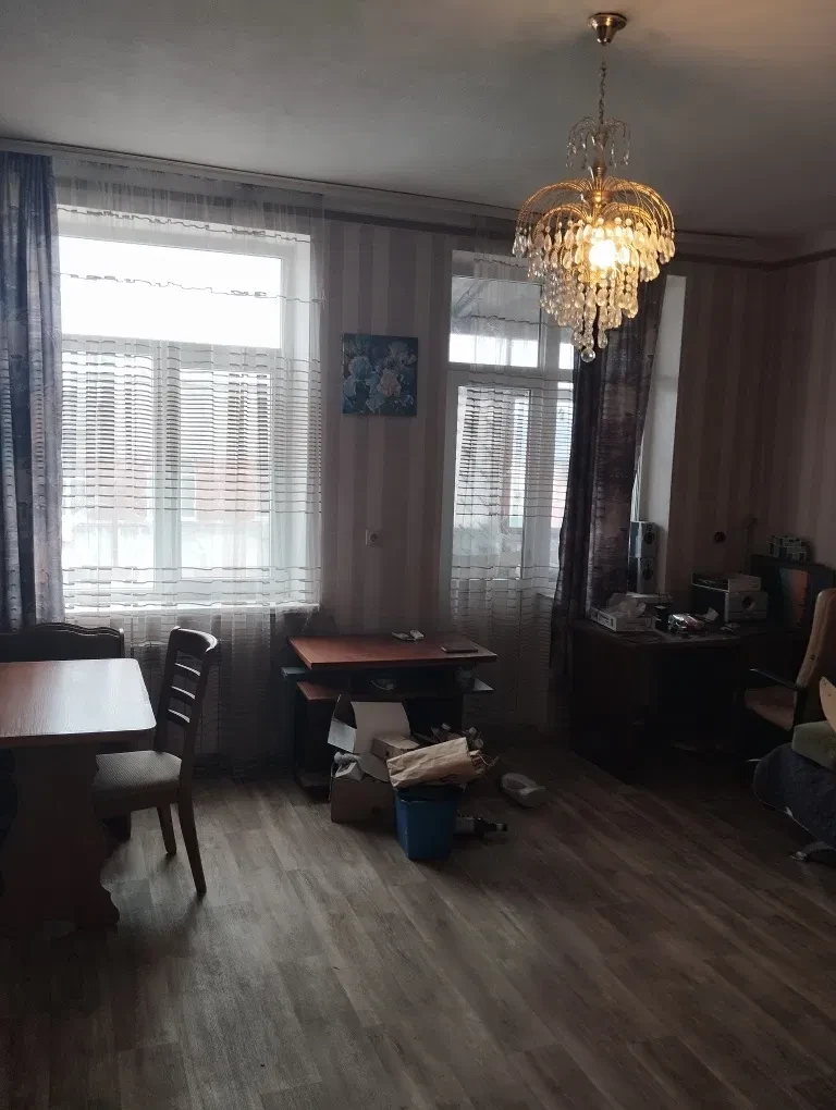 2-кімнатна квартира, Слобідський: метро Спортивна, документи готові