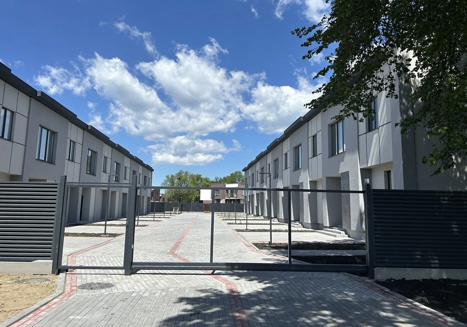 Таунхаус, Бирки: веранда, скважина, барбекю - фото 2