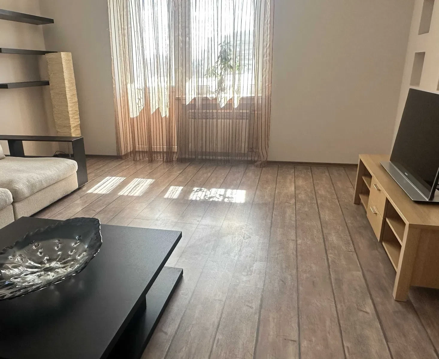 2-кімнатна квартира, Печерський: вид на парк, світло майже завжди - фото 3