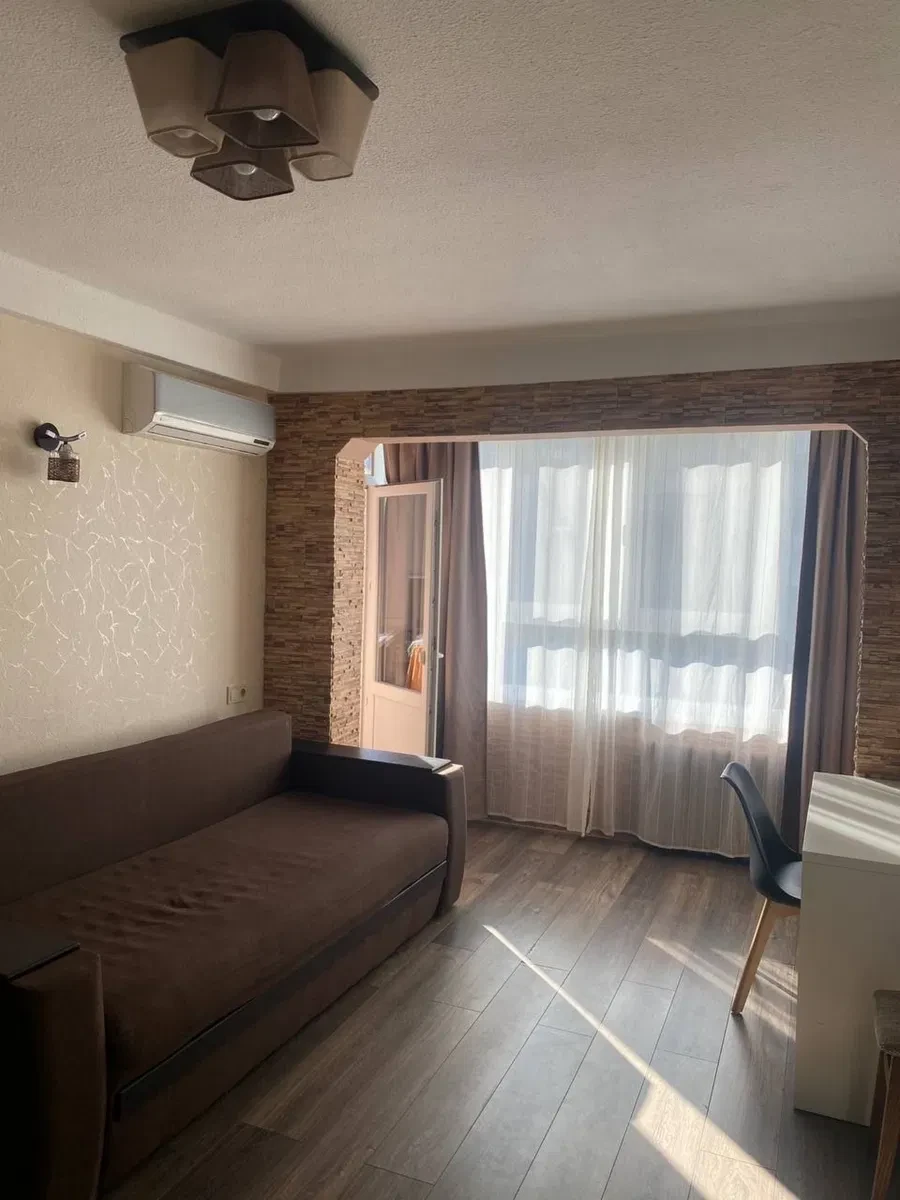 1-кімнатна квартира, Оболонський: метро за 1 хвилину пішки, меблі - фото 1